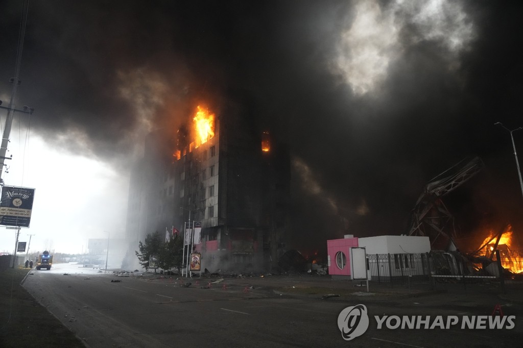 [우크라 침공] 홍콩매체 "중국, 유럽의 분노 걱정해야"