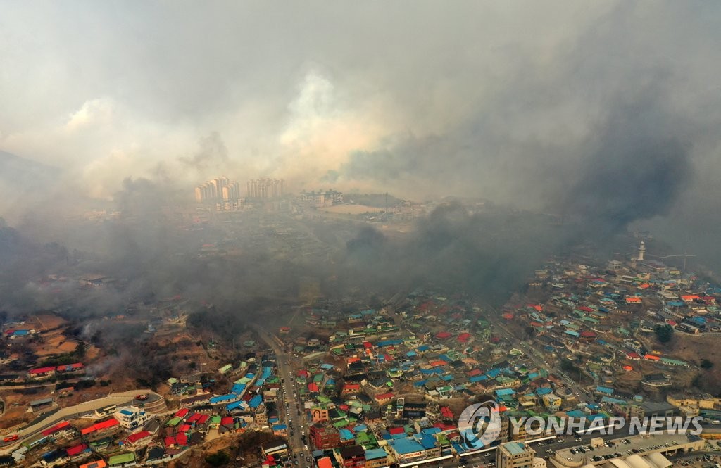 [동해안 산불] 봄날 앗아간 '산불 악몽'…열흘 만에 되찾은 일상