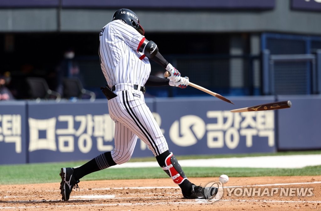 LG 타선, 한화 5선발 후보 김기중·남지민 난타…15-1 대승(종합)