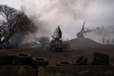 [속보] 러시아 "마리우폴 등 민간인 대피 위해 임시 휴전"