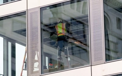 美 실업수당 청구 건수 52년 만에 최저…19만건 밑돌아