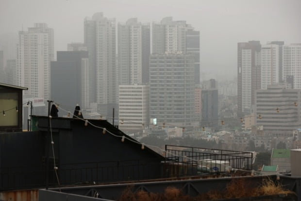 서울 남산 소월길에서 바라본 시내 아파트 단지 모습. 사진=연합뉴스