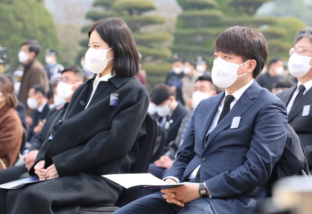  서해수호의 날 기념식 참석한 이준석 대표와 박지현 비대위원장 (사진=연합뉴스)