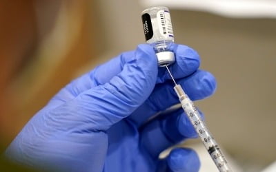 미국, 만 50세 이상 코로나19 백신 4차 접종 시작