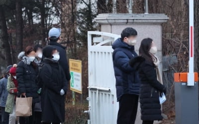 외신, 한국 대선 주시…"비호감 대결 속 투표 행렬"