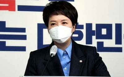 尹측 "코로나 현장행보, 보상·의료방역 문제 집중 의지 반영"