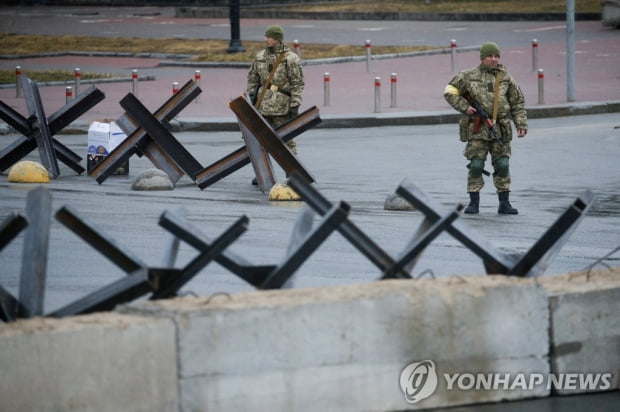 [우크라 침공] 임박한 키이우 시가전…경험없는 러군 고전 예상