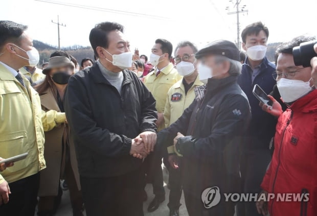 尹당선인, 울진 산불현장 방문…"잘 챙길것, 너무 걱정 마시라"