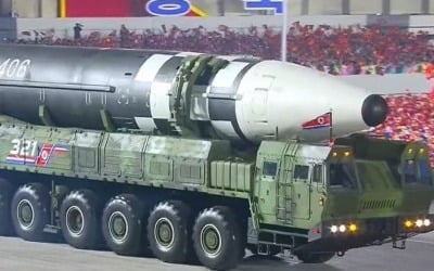 北, 또 ICBM 도발…文 "김정은, 모라토리엄 파기" 강력 규탄