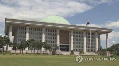 국회의원 83%, 코로나 위기에도 재산 불렸다…176명, 최소 1억↑