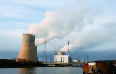  원자력 발전 늘리는 유럽 국가들 “러시아산 가스 수입 줄이자"
