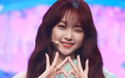 아일리원 리리카 "JYP 니지 프로젝트·'걸스플래닛' 지나 드디어 데뷔"