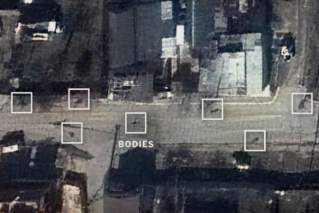 뉴욕타임스(NYT)가 4일(현지시간) 우크라이나 수도 키이우 인근 부차에서 방치돼 있는 시신들이 찍힌 위성사진을 공개했다. NYT는 러시아군이 철수하기 전부터 시신들이 거리에 방치됐다고 보도했다. 사진=뉴욕타임스 홈페이지