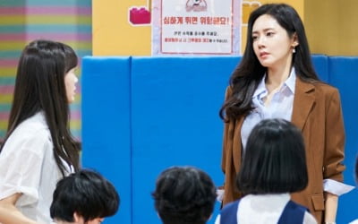 '그린마더스클럽' 신입 이요원, '타이거맘' 추자현에 찍혔다