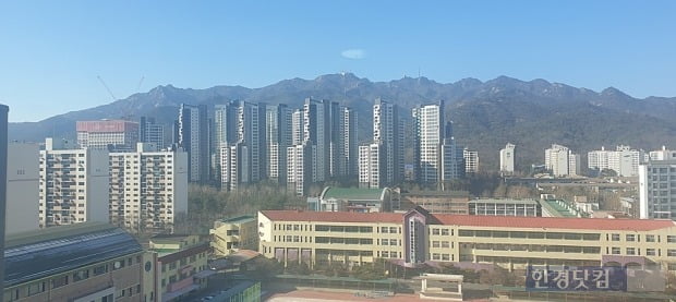 단지 별 재건축이 진행 중인 카지노 꽁시 전경. 사진=오세성 한경닷컴 기자