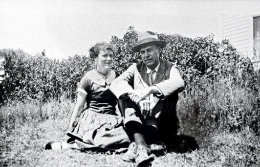 에드워드 호퍼와 그의 아내 조세핀 버스틸 니비슨.
