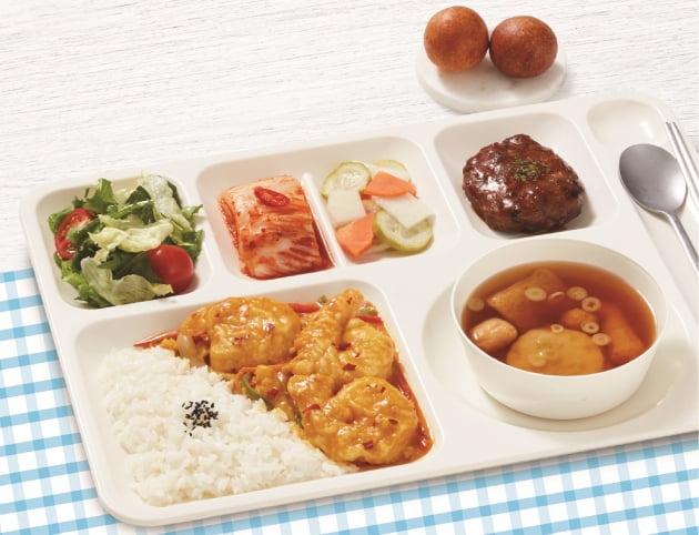 "학교 급식에 생어거스틴 메뉴가?" CJ프레시웨이, 대용량 패키지 출시