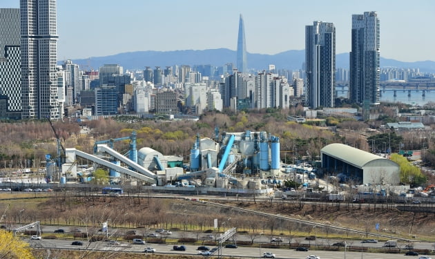 김포공항·63빌딩·롯데타워…'이 공장' 없었으면 건설 불가능했다