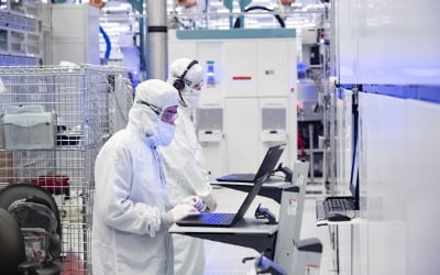 "삼성전자·TSMC 따라잡겠다"…독기품은 인텔, '모드3' 공개