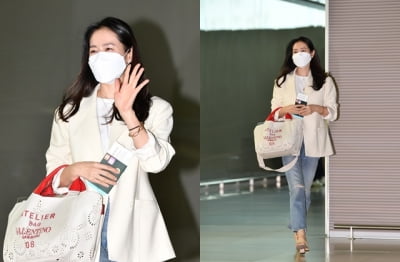 '새신부' 손예진, 미모 밝히는 공항패션…돋보이는 명품 가방