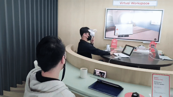 서울 신도림에 위치한 SK텔레콤의 거점 오피스 스피어는 오큘러스 퀘스트를 비치해 가상현실(VR)에서 근무할 수 있도록 했다./사진=최수진 기자