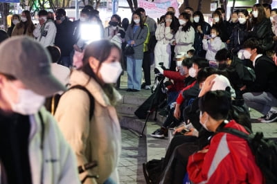 "코로나 이전으로"…5월 하순부터 '확진자 격리' 사라진다 [종합]