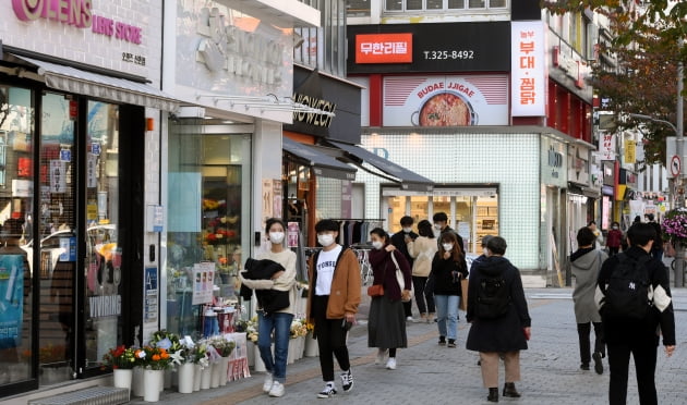 대학가 알바 공고 확 늘었다…시급 많이 주는 곳 어디?