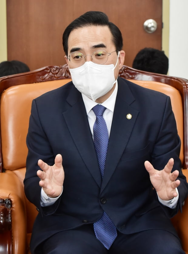 박홍근 "민형배 탈당, 비판 있겠지만 부득이한 선택"