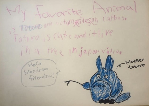 △아이가 쓴 토토로의 소개. 가장 좋아하는 동물이자 일본 비디오 속 나무에서 살고 있다고 한다.  
