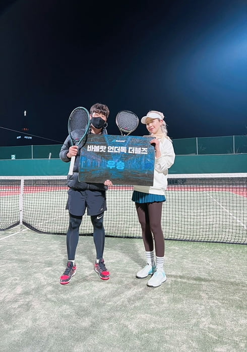 홍수아, 연예인 최초 테니스대회 우승 이후 2달만 ‘2관왕’ 등극