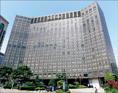 [시사이슈 찬반토론] 현대 한국 건축의 걸작, 서울 힐튼호텔이 철거된다는데…