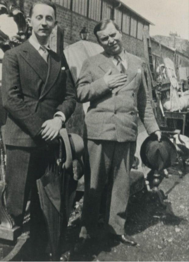 1920년 크리스찬 디올 (왼쪽 ) 과 화가인 크리스찬 베라르 (오른쪽 ). 사진= dior.com