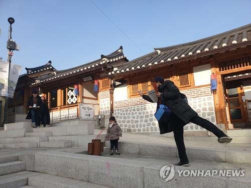 돈의문박물관마을 새단장 3주년…"100년 시간여행 체험하세요"