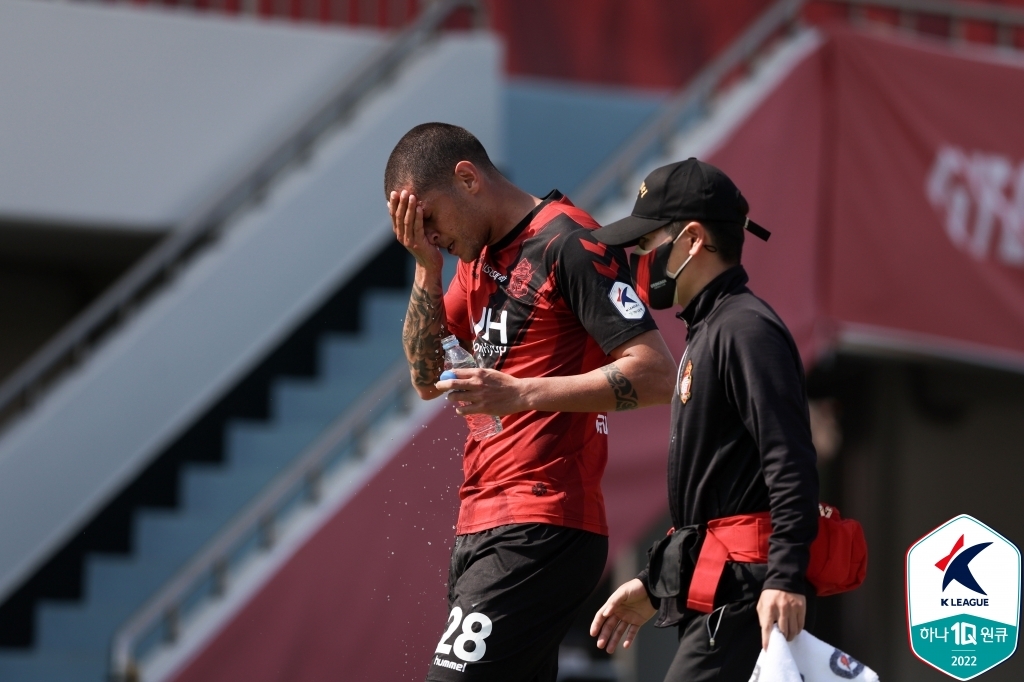 '허율 결승골' K리그2 광주, 10명 싸운 경남에 2-1 역전승