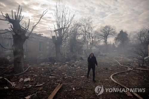 [우크라 침공] 파편에 우크라인 세 모자 시력 상실…폴란드서 기적의 회복