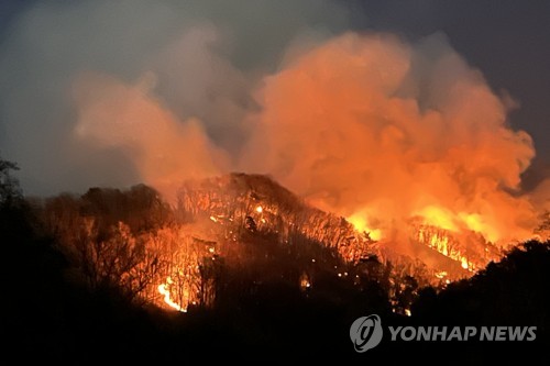 경기 하남 위례신도시 청량산 불…3시간여만에 큰불 잡아(종합2보)