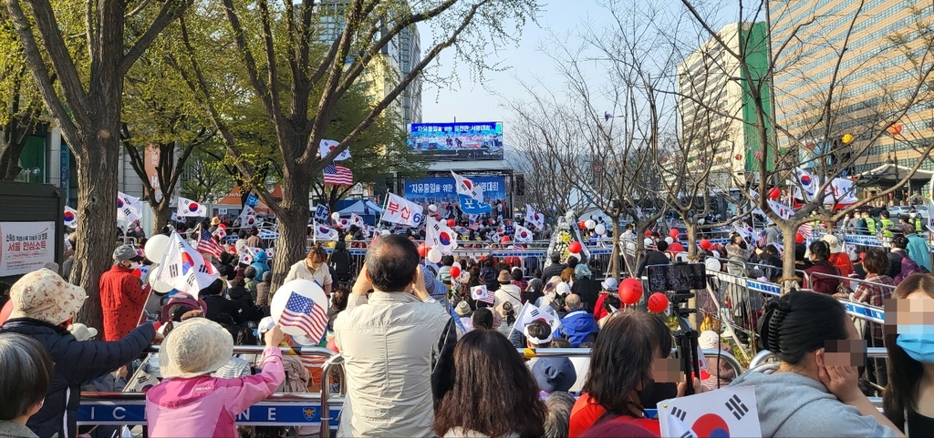 세월호 국민대회·또 열린 '전광훈 집회'…주말 도심 곳곳 집회