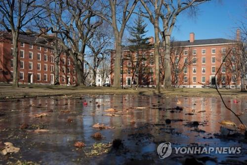 코로나 여파로 작년 한국인 미국유학생 1만명 가까이 줄어