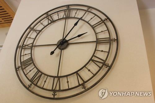 월요일 6시? 금요일 1시? 신곡 발매일 '흥행 방정식'