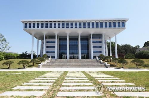 '100억 리모델링' 전남대 다목적시설 '민주 마루' 이용률 저조