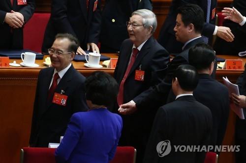 [상하이는 지금] 들끓는 민심, 시장주의자 '주룽지 소환'