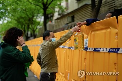 "금반지 팔아야 식재료 장만" 상하이 치솟는 물가에 아우성