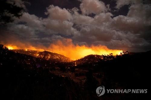 미 뉴멕시코주 산불 확산…2명 사망·5천명 대피령