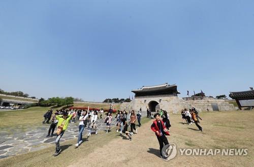 일상회복에 수학여행도 재개 움직임…서울 학교 306곳이 계획