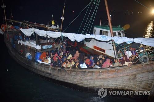 말레이 수용소 로힝야족 500명 탈출…6명 교통사고 참사