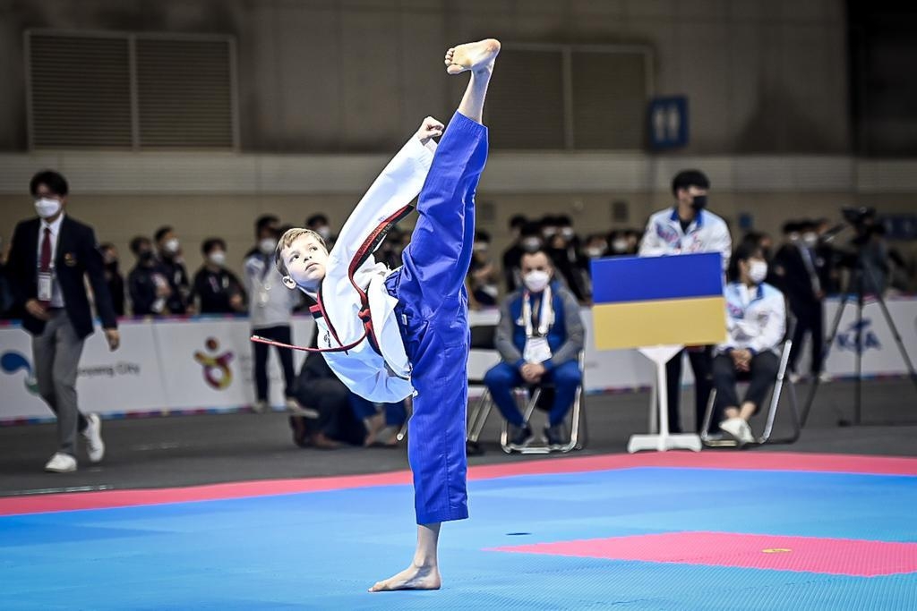 Uma freira prestes a completar 70 anos, é a número um do mundo em taekwondo ... Koyang World Bumsai Championship