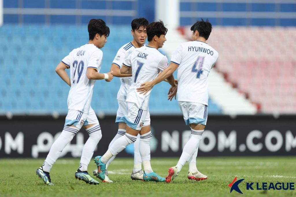 울산, 광저우 5-0 대파하고 ACL 2연승…조호르 이어 2위