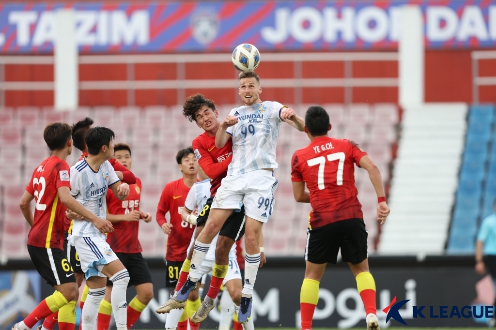 울산, 광저우 5-0 대파하고 ACL 2연승…조호르 이어 2위