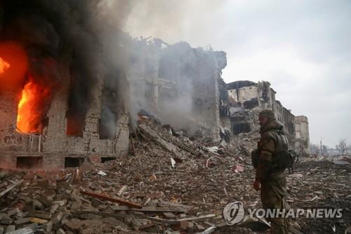 [우크라 침공] 우크라 "러시아, 아조우스탈 제철소 총공격하려 해"