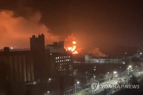 [우크라 침공] 러, 우크라 접경 유류고 폭발 조사…우크라 공격설 부각